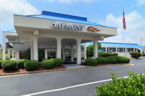 Отель Baymont Inn & Suites Macon  Мэйкон